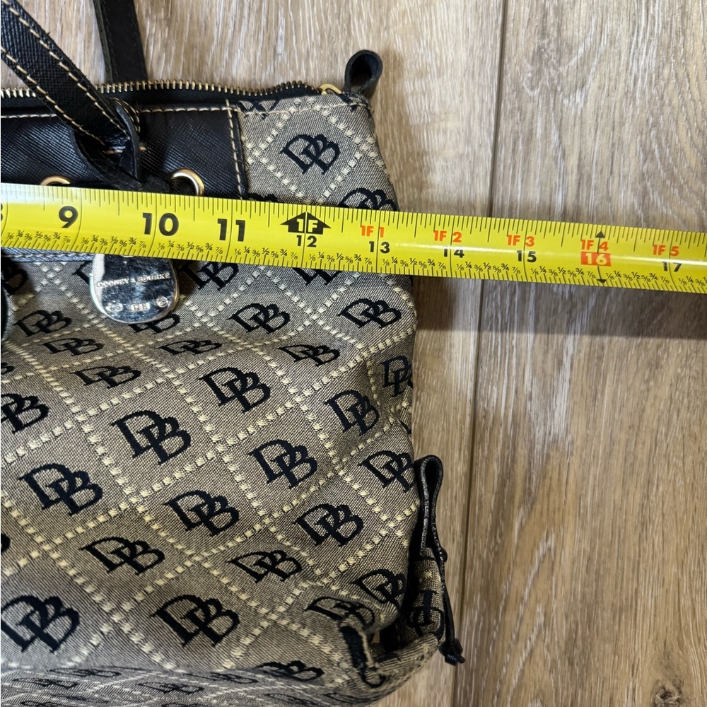 Dooney and Bourke cloth and leather square shoulder purse. - Picture 12 of 16